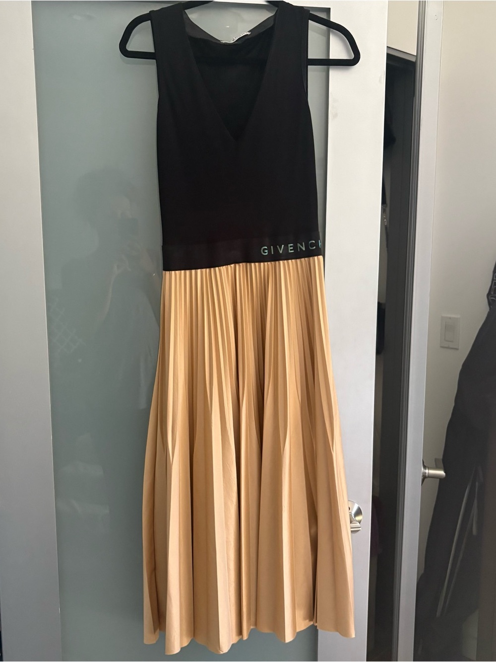 $1899 Givenchy Two-Tone V- Neck Pleated Midi Dress Black Beige FR 38, US S, 4-6